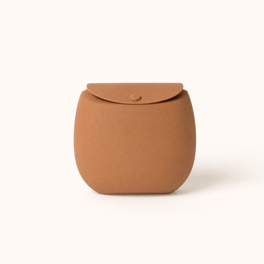 Snack Snap silicone treat pouch — Cocoa Brown